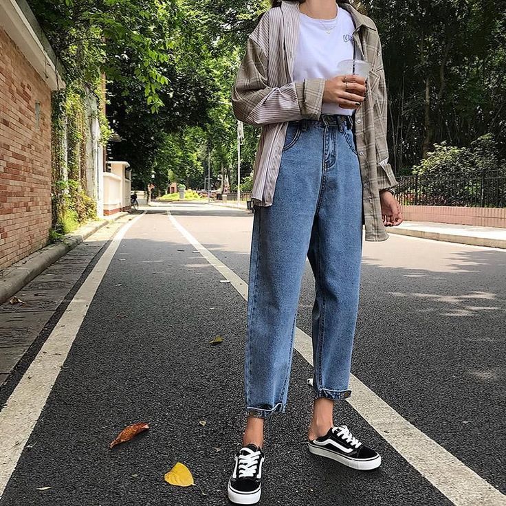 High-Waist Jeans